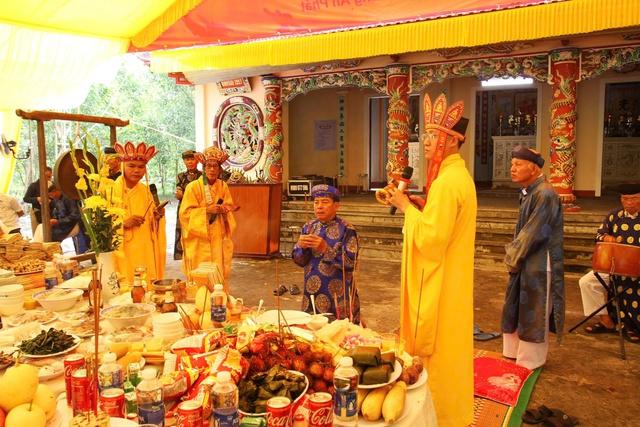 Làng trường thọ bên phá Tam Giang của Huế độc đáo lễ hội ngày Tết Độc lập- Ảnh 3.