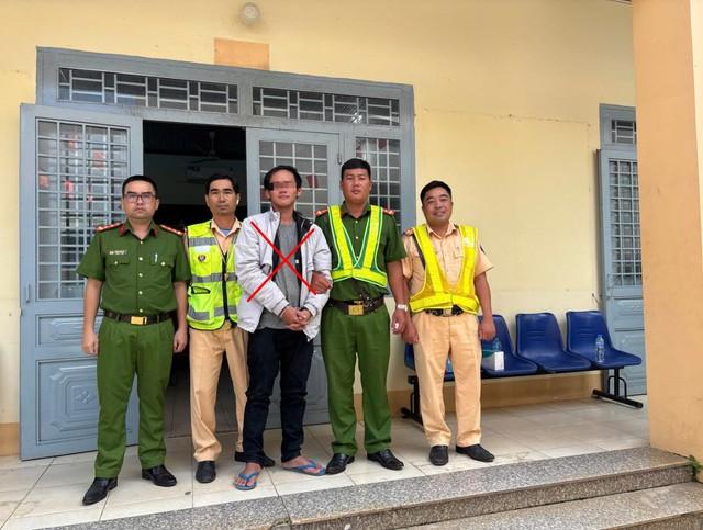 Bắt giữ nghi phạm trộm xe máy dương tính với ma túy tại Đồng Nai - Ảnh 1.