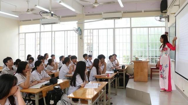 Bộ Nội vụ hướng dẫn sắp xếp các cơ sở giáo dục, y tế- Ảnh 1.