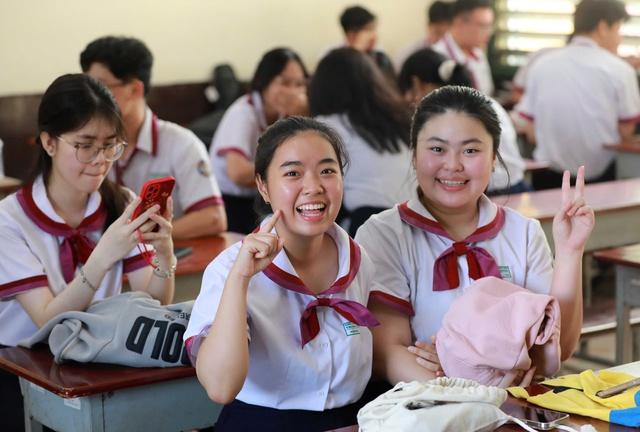 Giáo viên nói gì trước thông tư mới về kỷ luật, khen thưởng học sinh? - Ảnh 3.