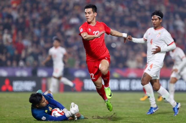 Bảng xếp hạng FIFA: Đội tuyển Việt Nam bảo vệ được vị trí trước Indonesia và Malaysia - Ảnh 1.