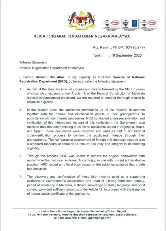 Bất thường trong hồ sơ nhập tịch Malaysia của 7 cầu thủ, dẫn đến án phạt nặng từ FIFA- Ảnh 2.