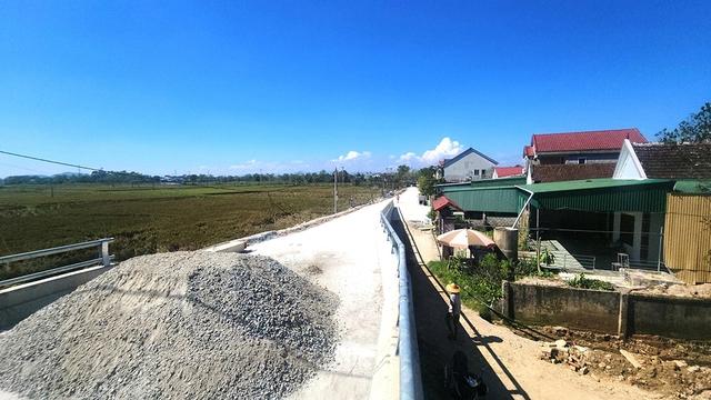 Lo lắng trước thiết kế cầu Bải Thẹn kỳ quặc Tại Hà Tĩnh - Ảnh 1. Lo lắng trước thiết kế cầu Bải Thẹn kỳ quặc Tại Hà Tĩnh - Ảnh 1.