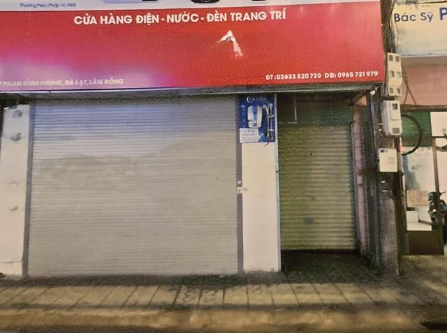 Cưỡng chế tháo dỡ công trình lấn chiếm lối đi chung ở P.Xuân Hương - Đà Lạt- Ảnh 1.