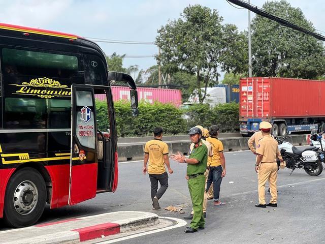 Công an TP.HCM tổng xử lý xe khách, bến bãi ngay sau phản ánh của Thanh Niên- Ảnh 2.