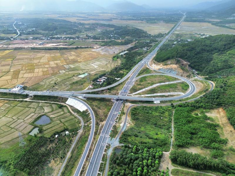 Cao tốc Vân Phong - Nha Trang hoàn thành , kết nối TP.HCM đến Đắk Lắk - Ảnh 2.