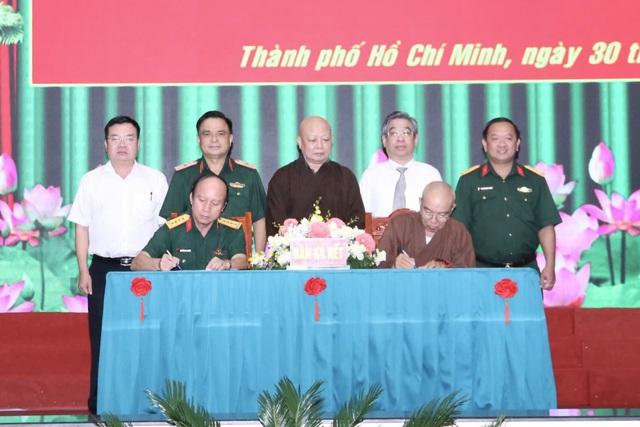 Bộ Tư lệnh TP.HCM ký kết hoạt động với Giáo hội Phật giáo Việt Nam TP.HCM- Ảnh 1.