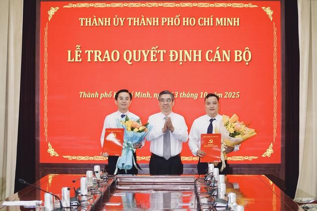 Thành ủy TP.HCM bổ nhiệm 2 thư ký Bí thư Trần Lưu Quang- Ảnh 1.