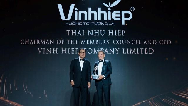 Vĩnh Hiệp Gia Lai lập ‘cú đúp’ vinh danh Doanh nghiệp xuất sắc châu Á 2025 - Ảnh 1.