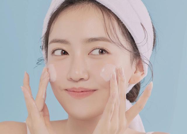 Trioderma gợi ý chu trình chăm sóc da mụn toàn diện, chuẩn y khoa tại nhà - Ảnh 1.