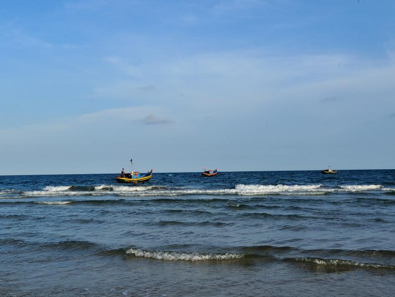 Làng chài thôn Hồ Lân - Ảnh 1.