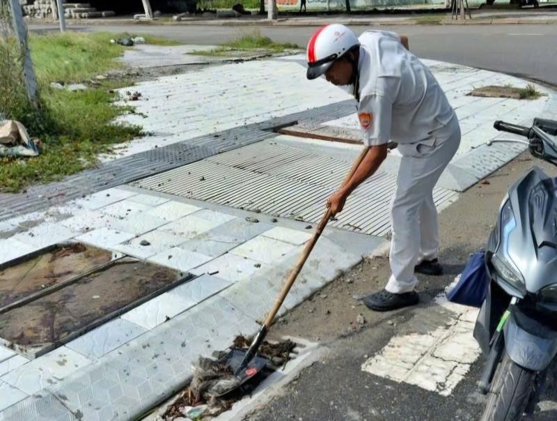 Bão số 12: Sóng dữ xuất hiện ở cửa sông Hàn - Ảnh 6.