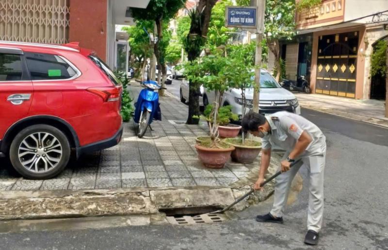 Bão số 12: Sóng dữ xuất hiện ở cửa sông Hàn - Ảnh 8.
