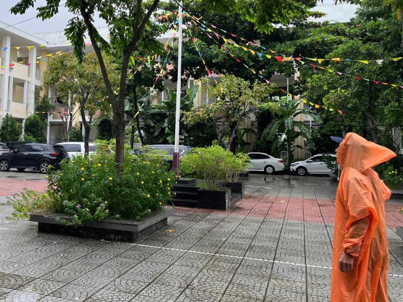 Trường học mở cửa cho dân đưa xe tránh ngập, bố trí trú bão Fengshen miễn phí- Ảnh 6. Trường học mở cửa cho dân đưa xe tránh ngập, bố trí trú bão Fengshen miễn phí- Ảnh 6.