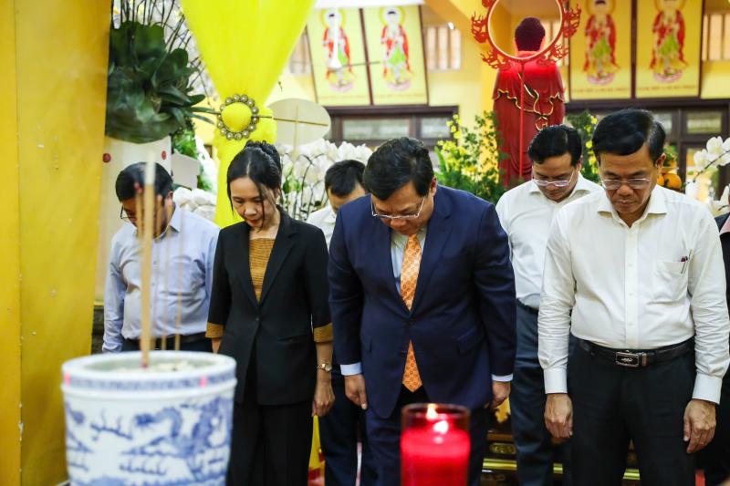 Lãnh đạo Đảng, Nhà nước, MTTQ Việt Nam viếng tang trưởng lão hòa thượng Thích Trí Tịnh- Ảnh 8.