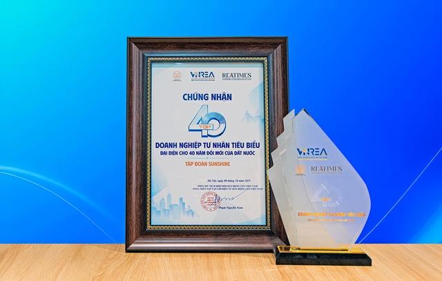 Sunshine Group đạt Top 40 doanh nghiệp tư nhân tiêu biểu kỷ niệm 40 năm Đổi mới- Ảnh 1.