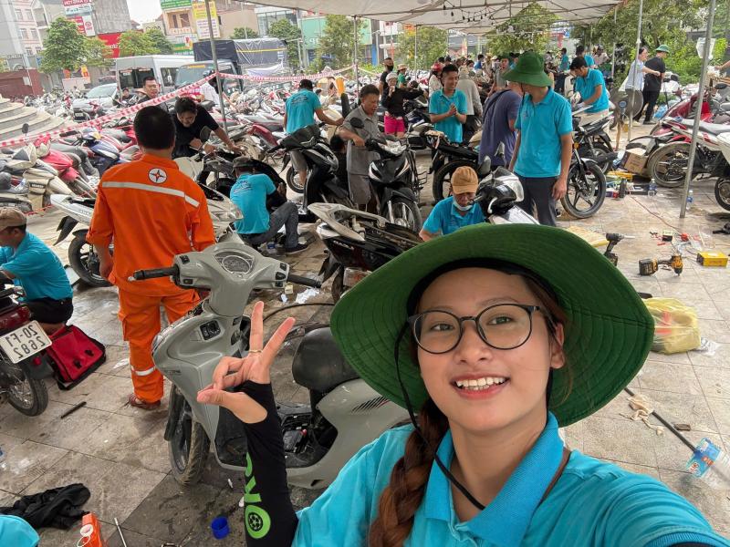 Hơn 2 . 200 Xe máy được sửa xe miễn phí cho bà con vùng lũ Thái Nguyên - Ảnh 2.