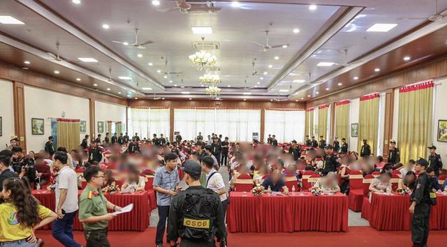 Ai bị cuốn theo cơn lốc tiền ảo?- Ảnh 1.
