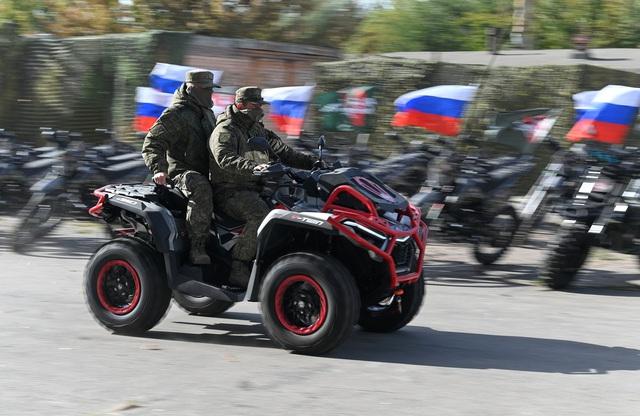 Chiến sự Ukraine ngày 1.318: Nga tận dụng sương mù tấn công cầu Ukraine - Ảnh 2.