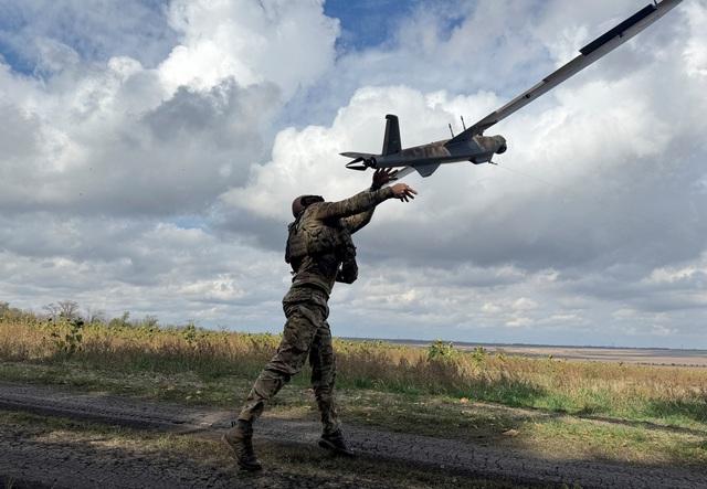 Chiến sự Ukraine ngày 1.322: UAV Moscow - Kyiv đối công kịch liệt - Ảnh 2.