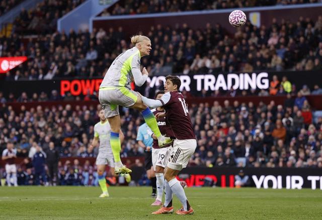 Man City bại trận vì 'quái vật' Haaland mất tích, Arsenal bứt tốc bỏ xa Liverpool - Ảnh 1.