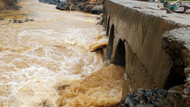 Cầu tạm dự án điện gió cản trở dòng chảy gây ngập tại Quảng Trị - Ảnh 4.