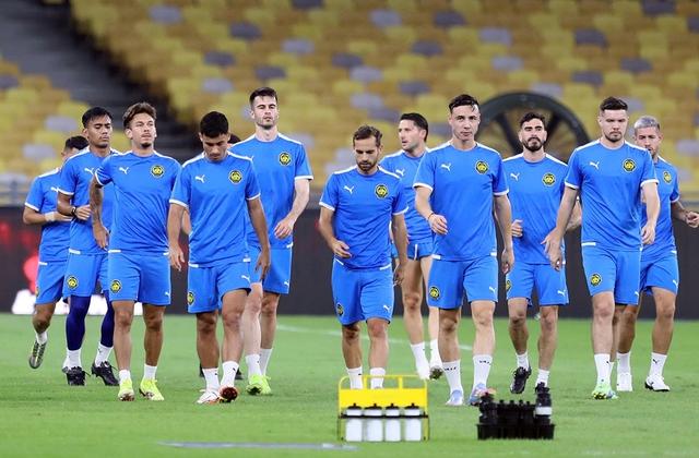 FAM nhận lỗi nhưng khó thoát án phạt nặng của FIFA, bóng đá Malaysia càng chìm trong khủng hoảng- Ảnh 1.
