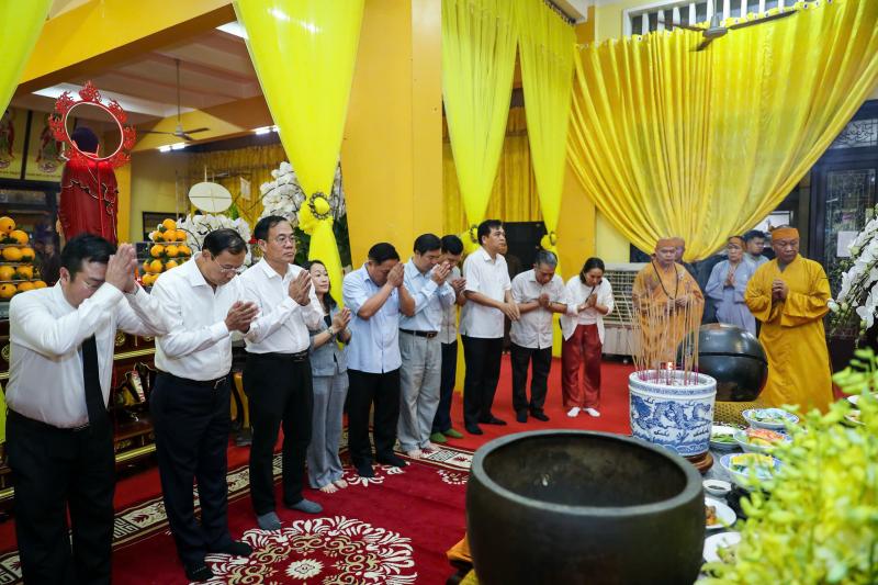 Lãnh đạo TP.HCM viếng trưởng lão hòa thượng Thích Trí Tịnh- Ảnh 5.
