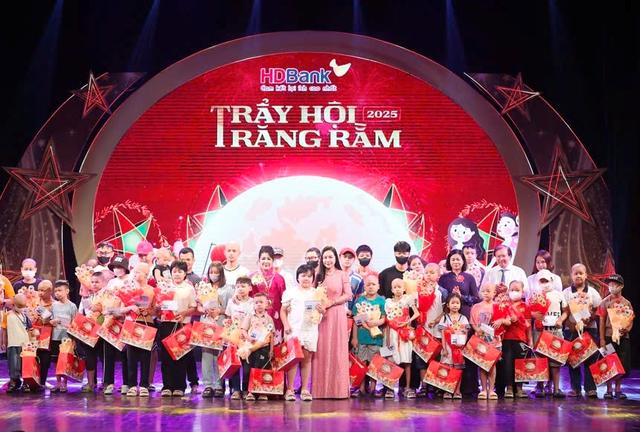 HD Bank - Trái tim sẻ chia cùng ‘Trẩy hội trăng rằm’- Ảnh 4.