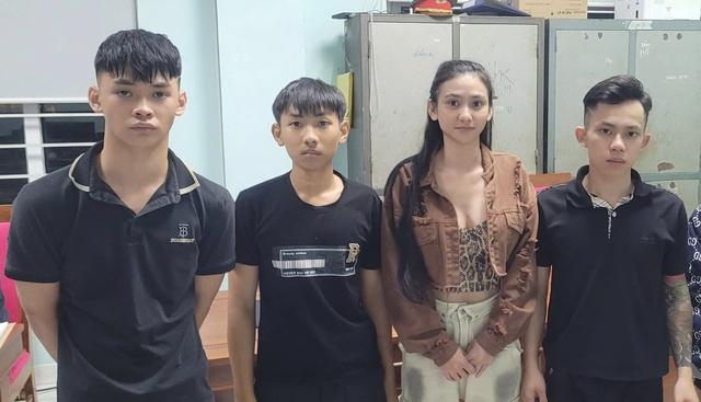 Bắt giam 'chị đại' 9X kéo đàn em chém trọng thương đối thủ kém 20 tuổi- Ảnh 1.