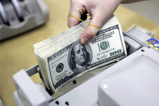 Giá USD hôm nay 30.10.2025: Ngân hàng đứng yên, đô tự do tăng- Ảnh 1.