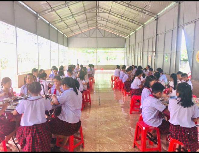 Có gì trong suất ăn bán trú giá 14.000 đồng và17.000 đồng ở trường làng Quảng Trị?- Ảnh 15.