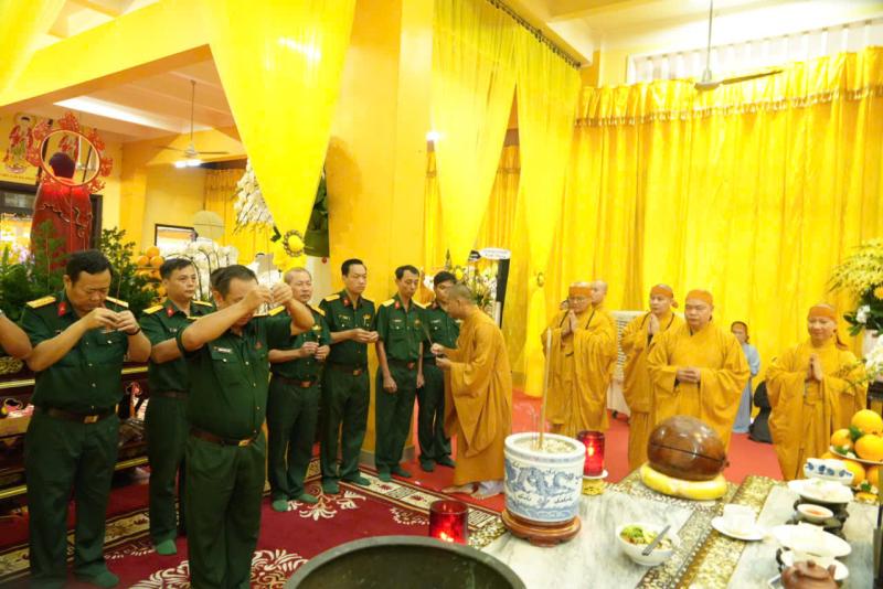 Các đoàn viếng tang trưởng lão hòa thượng Thích Trí Tịnh tại chùa Vĩnh Nghiêm - Ảnh 1.