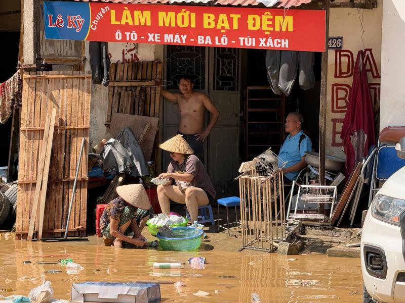 Cận cảnh Thái Nguyên ngổn ngang sau nước lũ rút và nỗi lo của người dân - Ảnh 10.