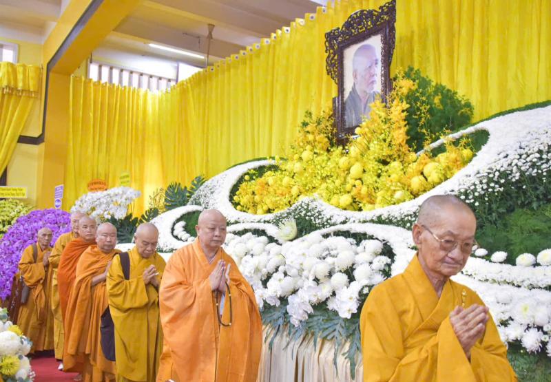 Các đoàn viếng tang trưởng lão hòa thượng Thích Trí Tịnh tại chùa Vĩnh Nghiêm - Ảnh 6.