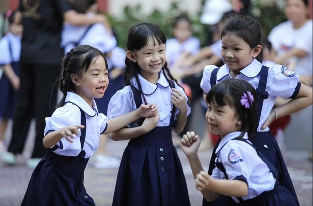 Mong người già, học sinh ở TP.HCM sớm được miễn phí BHYT - Ảnh 1.