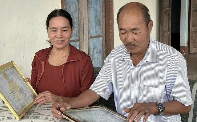 Vợ chồng nông dân nuôi 5 con thành tài: Một hành trình giáo dục cảm động - Ảnh 1.