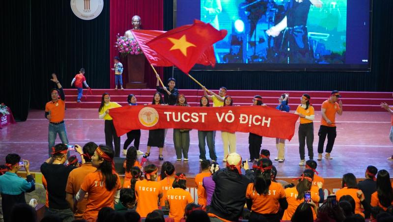 Trường ĐH VH-TT-DL Thanh Hóa vô địch TNSV quốc tế: Không ngủ quên trên chiến thắng- Ảnh 1.