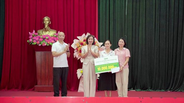 Chuyến xe tử tế F88 mang 42 tấn hàng cứu trợ về ‘rốn bão’ Bắc Trung bộ- Ảnh 1.