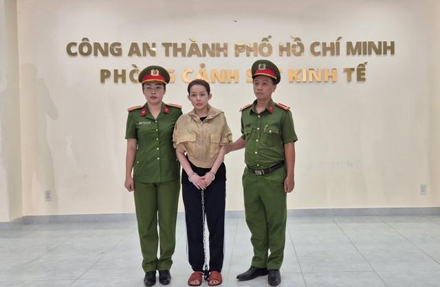 Khởi tố, bắt tạm giam 'hot girl' Ngân 98 - Ảnh 1.