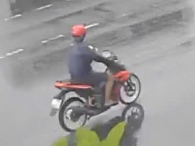 Nhân viên doanh nghiệp cướp giật điện thoại nữ chủ quán cà phê- Ảnh 1.