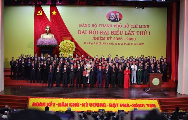 Danh sách Ban Thường vụ Thành ủy TP.HCM nhiệm kỳ 2025 - 2030- Ảnh 1.