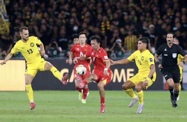 CĐV Malaysia phẫn nộ vì bị ‘lừa gạt’, đòi FIFA xóa sổ FAM cho đỡ xấu hổ- Ảnh 1.