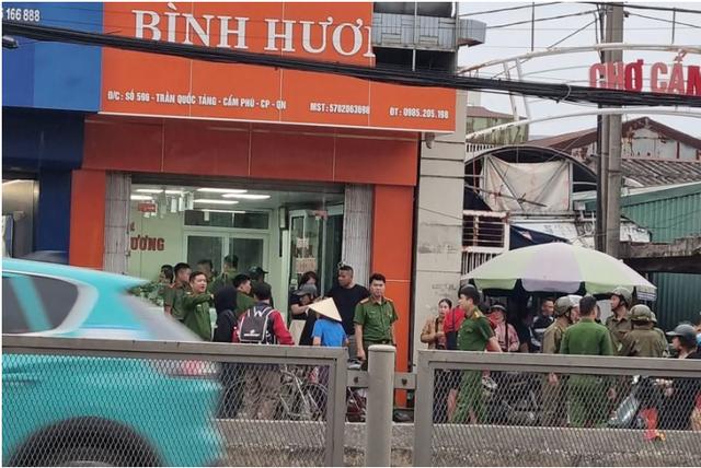 Nghi phạm cướp tiệm vàng ở Quảng Ninh ra đầu thú- Ảnh 1.