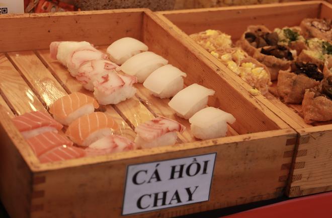 Ngày đầu lễ hội ẩm thực chay ở TP.HCM: Hấp dẫn hàng trăm món 'đẹp như tranh'- Ảnh 11.