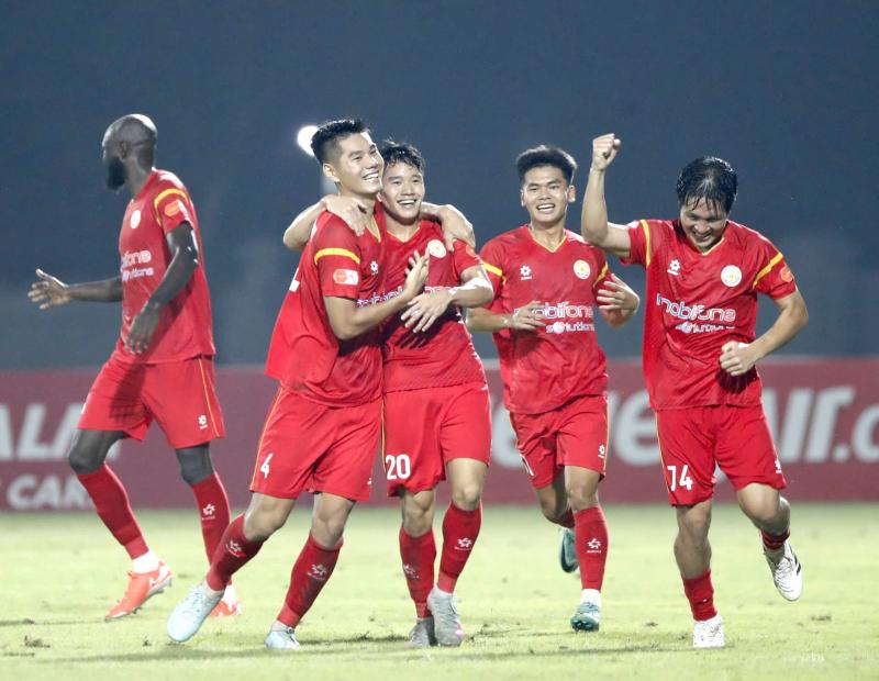 Sao U.23 Việt Nam thi nhau ghi bàn, PVF-CAND và Thanh Hóa đua tỷ số kịch tính- Ảnh 1.