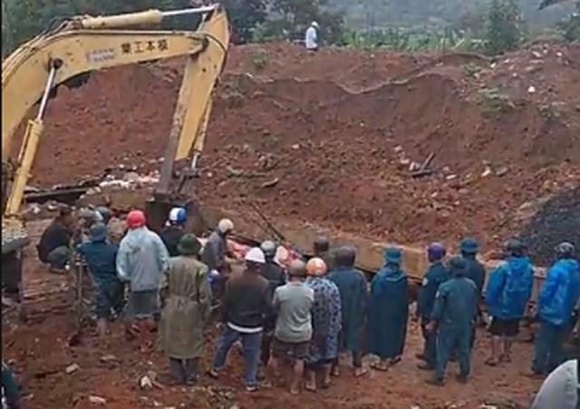 Công an làm rõ vụ sập nhà khiến 2 người tử vong, 3 người bị thương  - Ảnh 2.