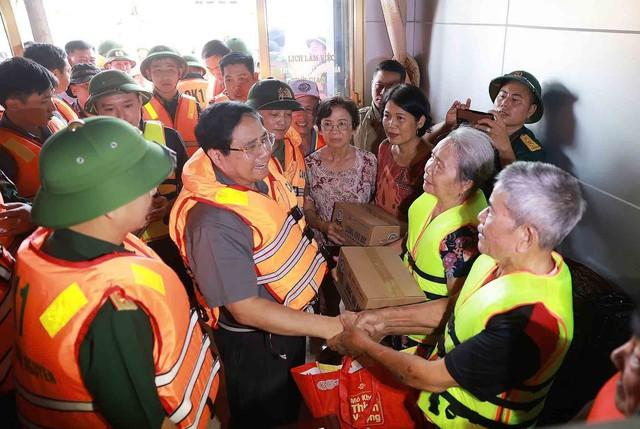 Hỗ trợ khẩn cấp các tỉnh khắc phục hậu quả mưa lũ - Ảnh 1.