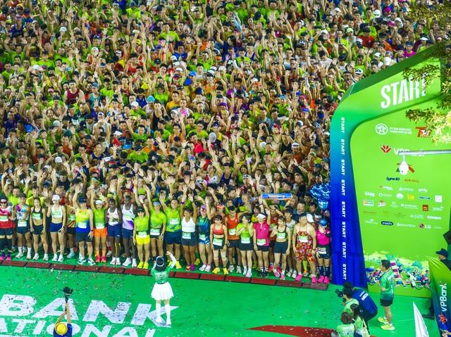 11.000 VĐV tham gia giải chạy biểu tượng của Hà Nội: VPBank Hanoi International Marathon 2025- Ảnh 4.
