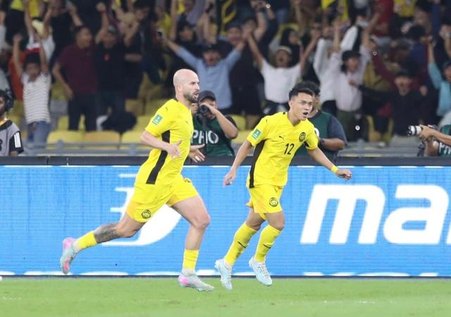 Cựu tuyển thủ Malaysia: ‘Truyền thông Việt Nam đặt câu hỏi về tính minh bạch nhập tịch, FAM chưa trả lời’- Ảnh 2.